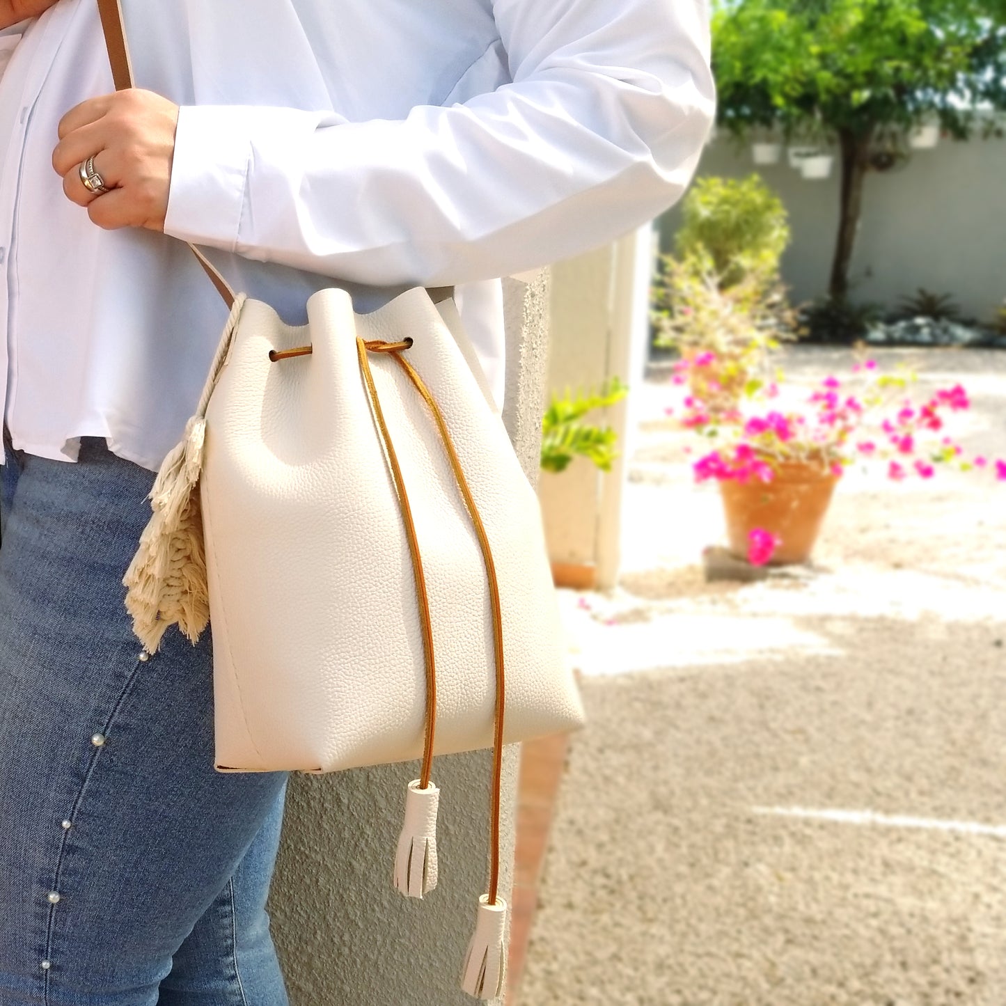 Bucket Bag 100% Leather Crossbody Bag