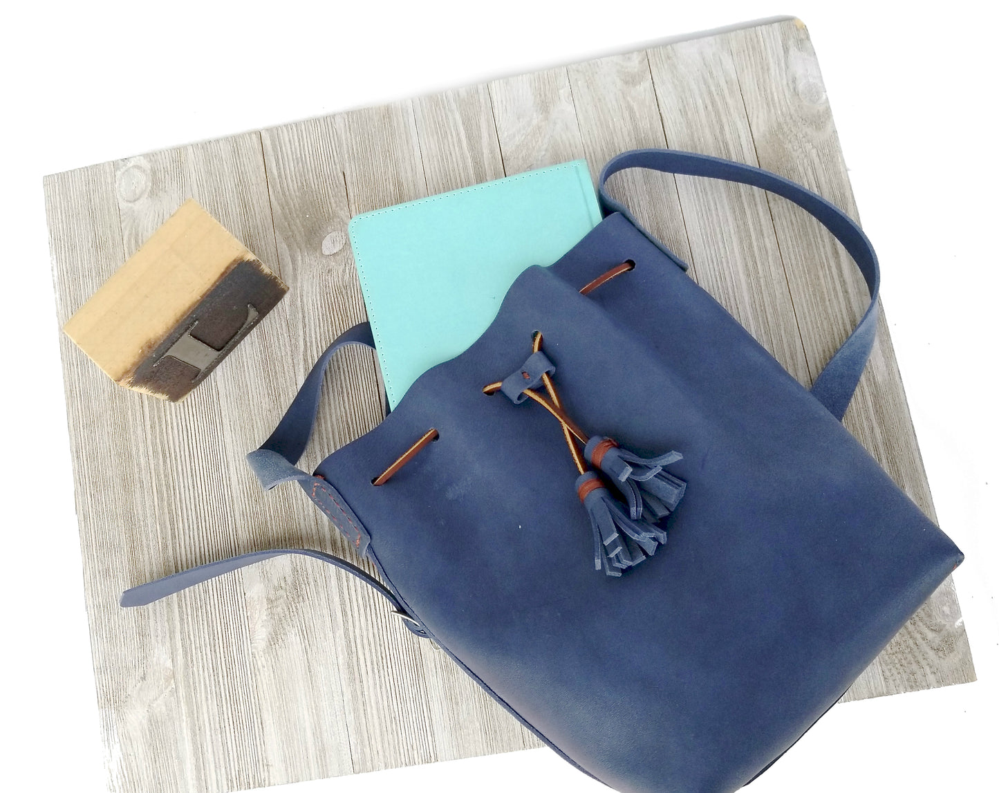 Bucket Bag 100% Leather Crossbody Bag