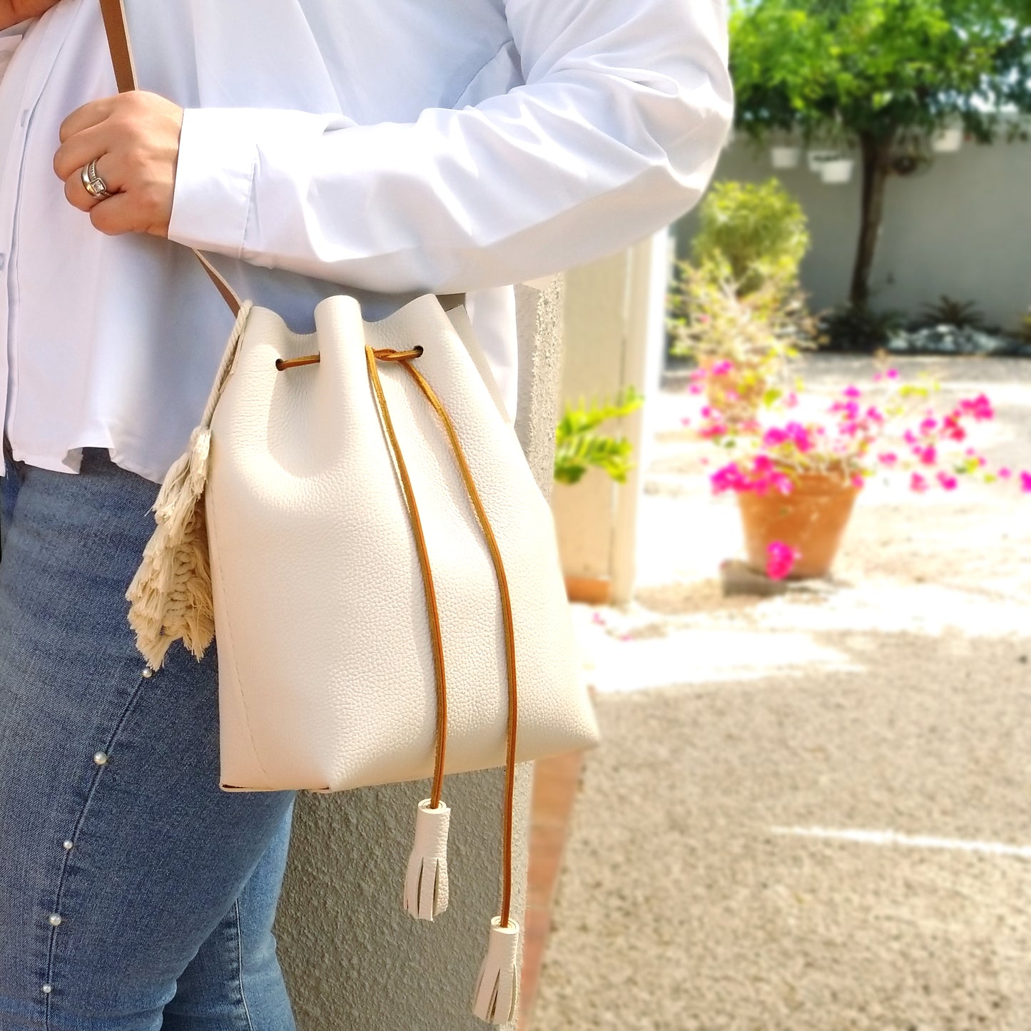 Bucket Bag 100% Leather Crossbody Bag